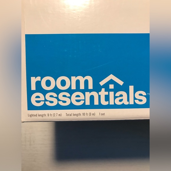 Room Essentials LED String Lights - Picture 4 of 9